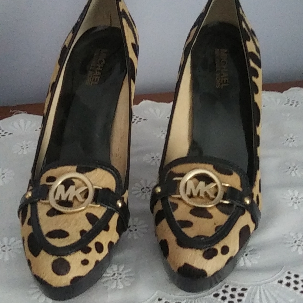 Michael Kors Tan and Black Women's Heels
